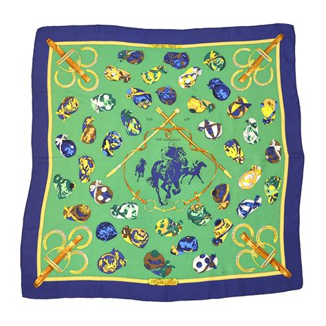 size of hermes scarf 90.